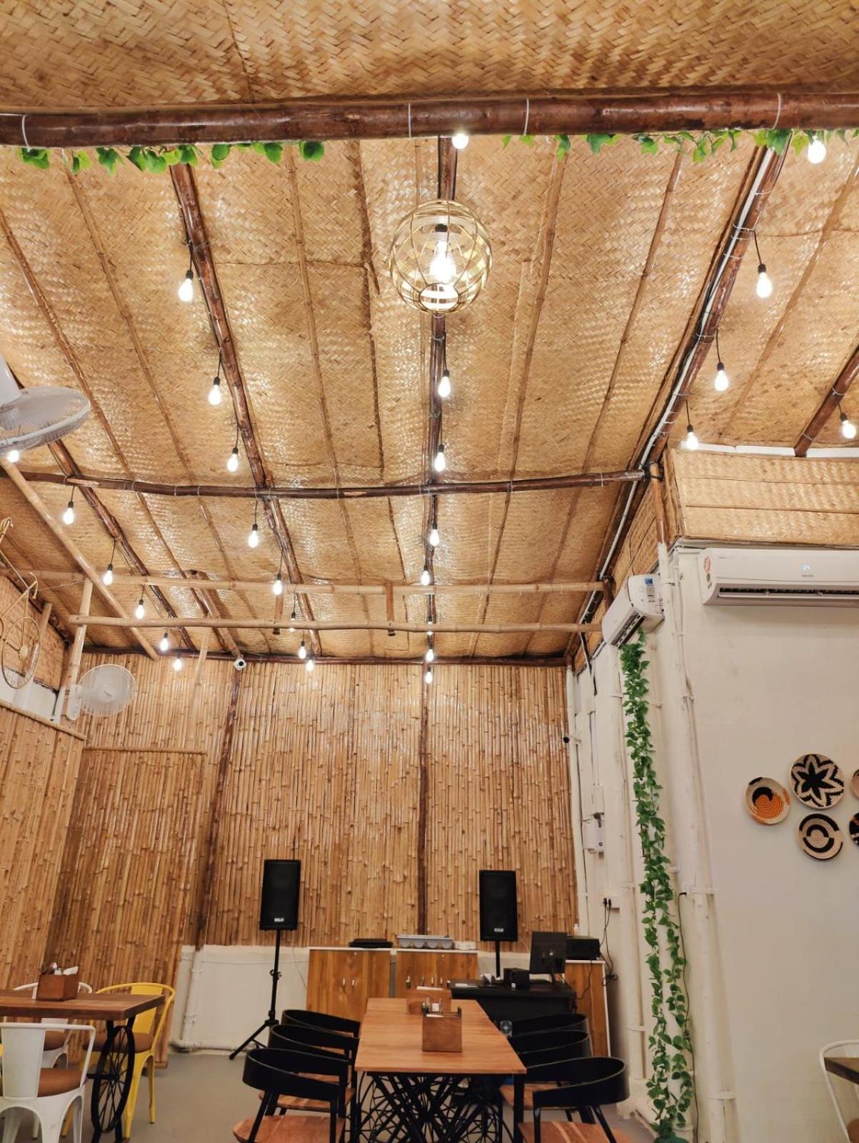 131,The Nook Hotel Bhubaneswar Exterior photo