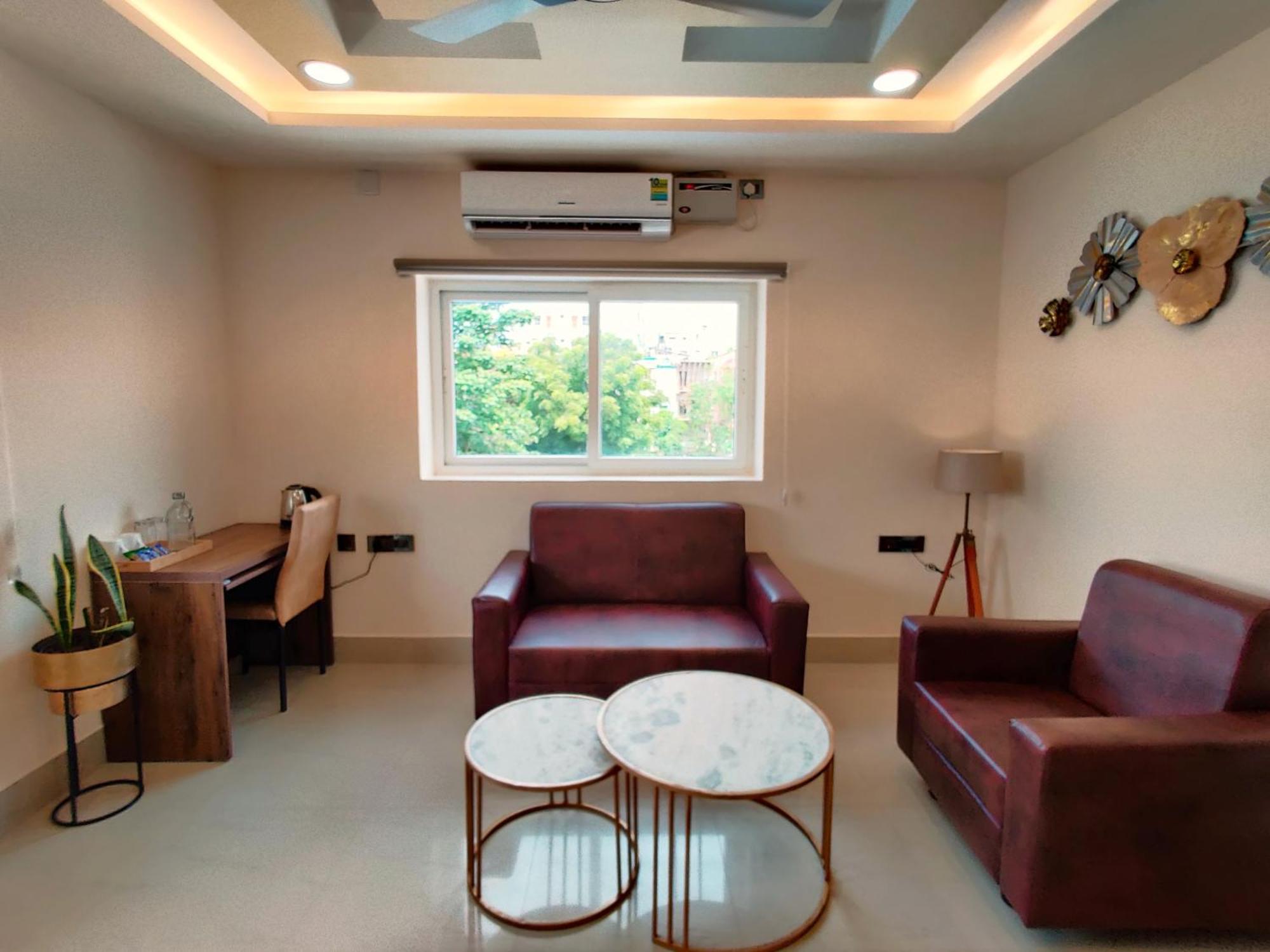 131,The Nook Hotel Bhubaneswar Exterior photo