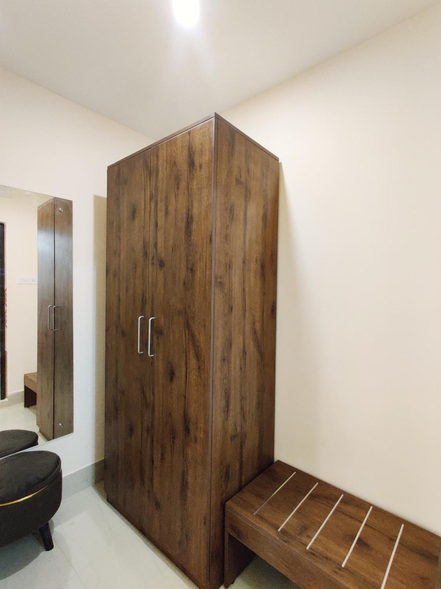 131,The Nook Hotel Bhubaneswar Exterior photo