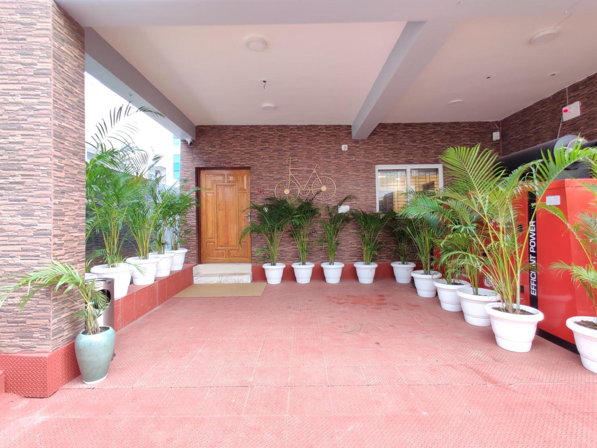 131,The Nook Hotel Bhubaneswar Exterior photo